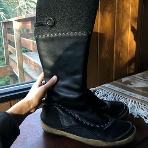 Size 8.5 Merrell boots